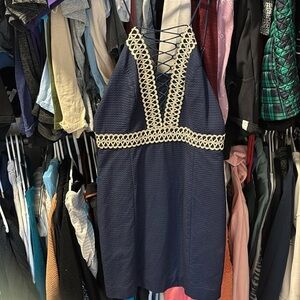 Gorgeous Lilly Pulitzer navy and gold shift dress